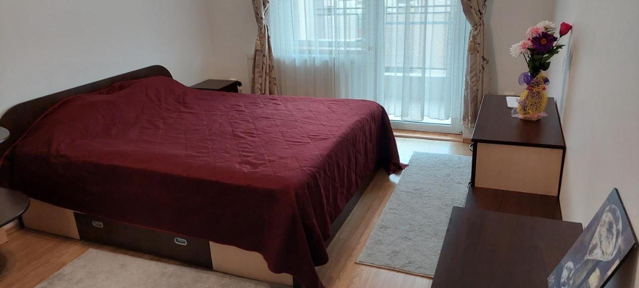Apartament Cu 3 Camere Cluj-Napoca Exterior photo