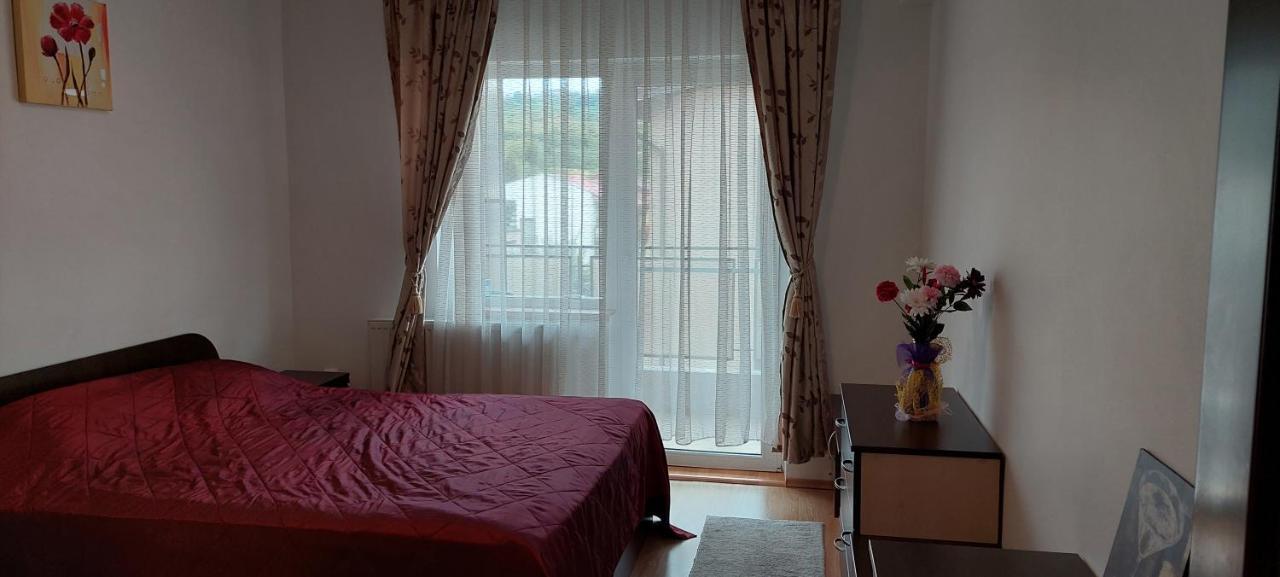 Apartament Cu 3 Camere Cluj-Napoca Exterior photo